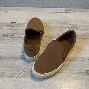UGG Tan Seakers